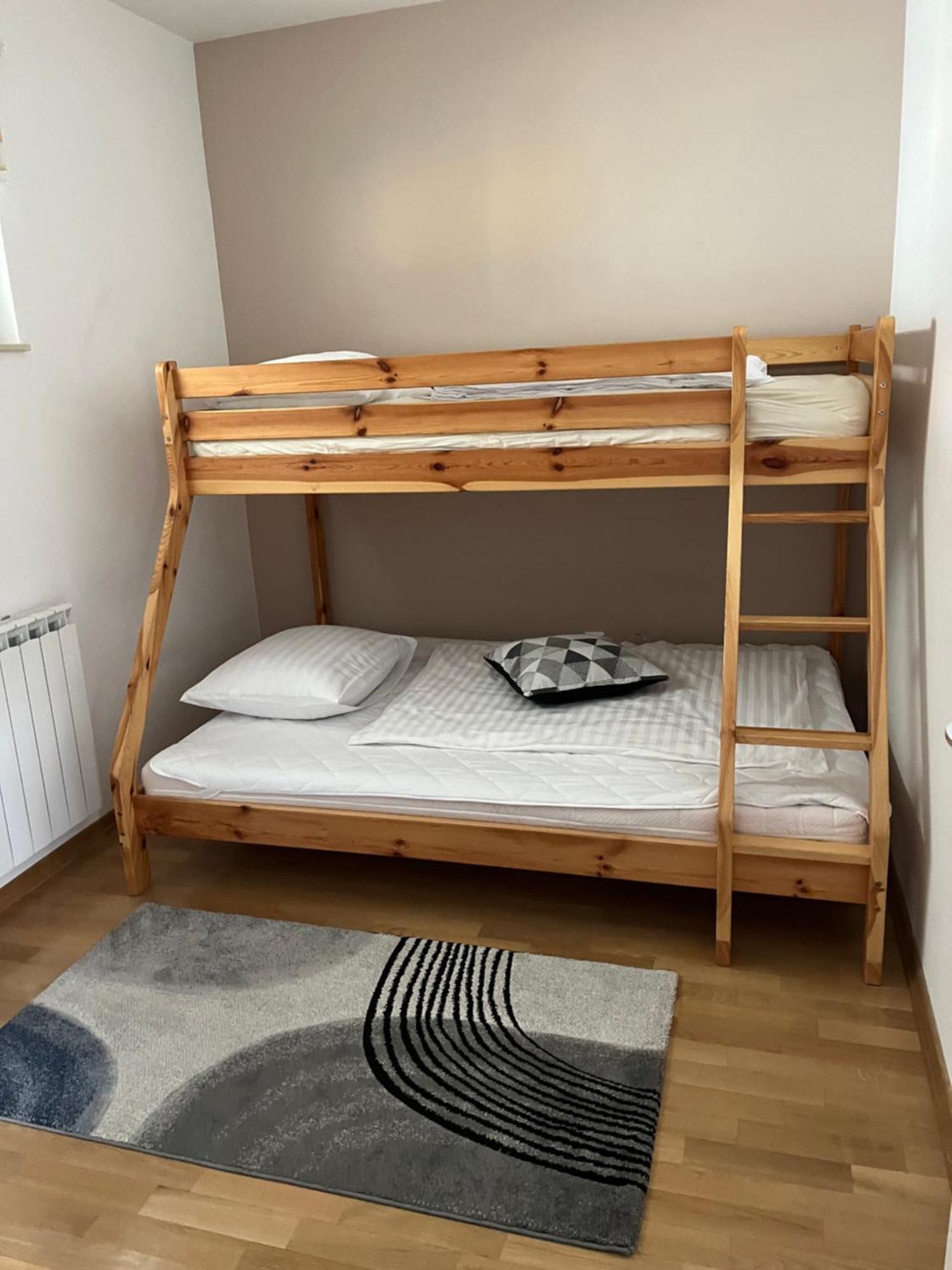 Apartman Dada 克拉平斯凯托普利采 外观 照片